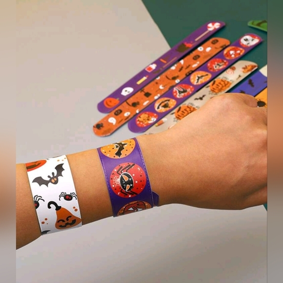 Kids Halloween Bundle - Picture 1 of 6